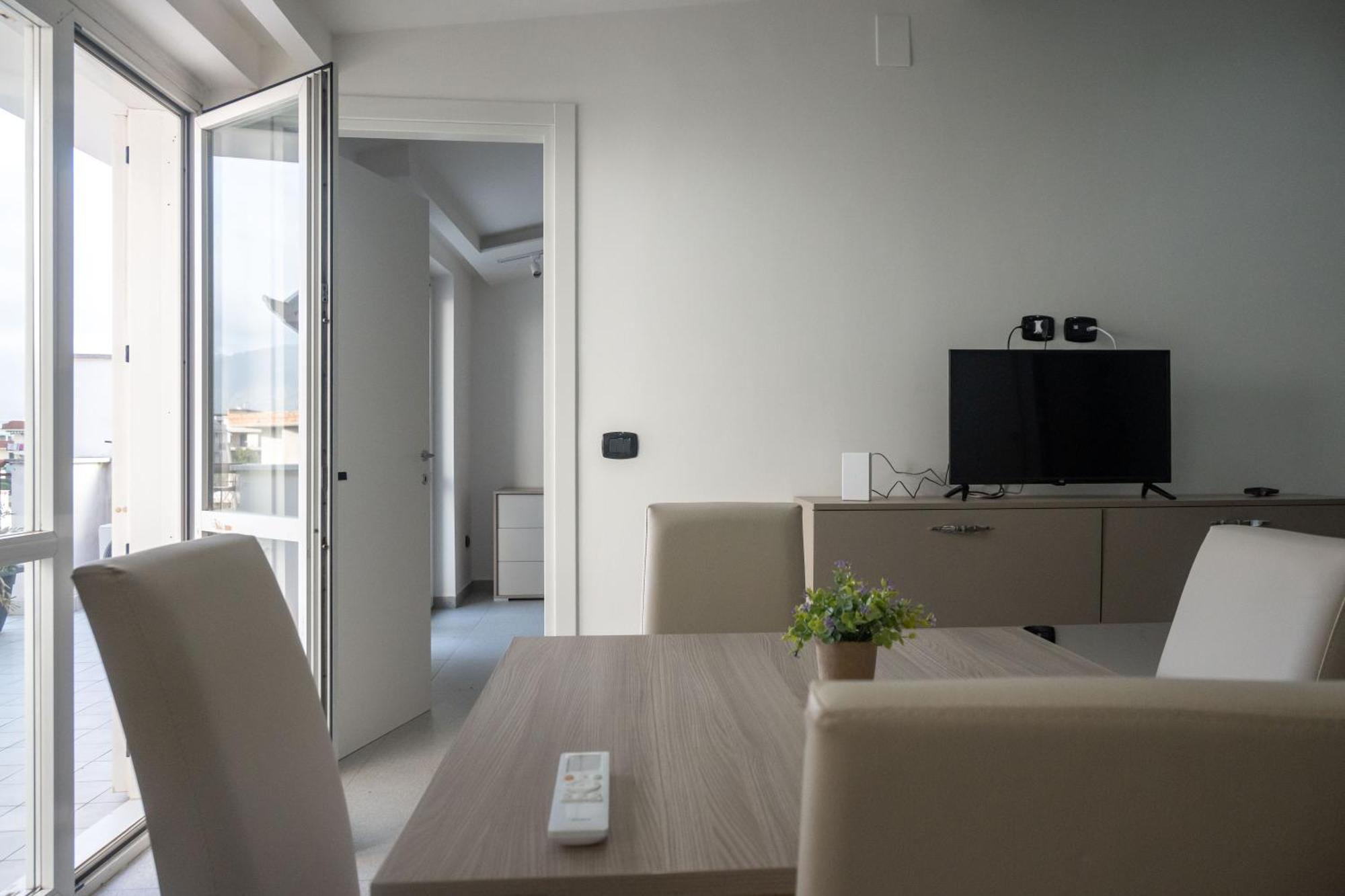 Strategic Apartment With Terrace - Nola Exteriér fotografie